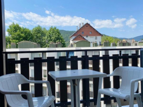Studio cabine rénové 4 pers. proche centre avec balcon et cuisine équipée - FR-1-689-80